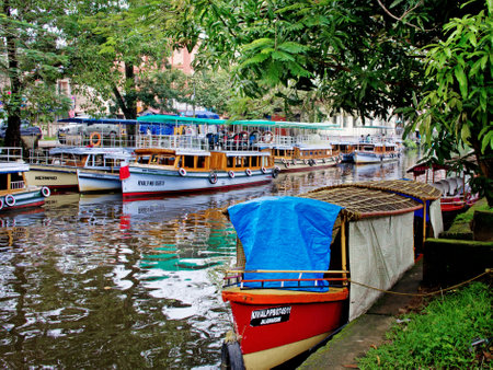 Alleppey, India - October 18: Traditional Indian boats  in Alleppey (Alappuzha) on Kerala backwaters on October 18, 2014.のeditorial素材
