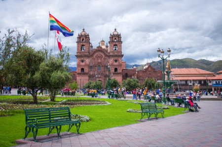 CUSCO PERU-MARCH 08, 2015: Plaza De Armas and Iglesia de la Compania, Cusco, Peruのeditorial素材