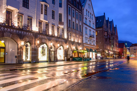 BERGEN, NORWAY -SEPT 25: Historical buildings on the street in Bergen on Sept 25, 2014, Norwayのeditorial素材