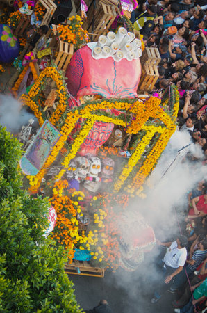 Mexico City, Mexico - October 29, 2016 : Day of the dead parade in Mexico city. The Day of the Dead is one of the most popular holidays in Mexico.のeditorial素材