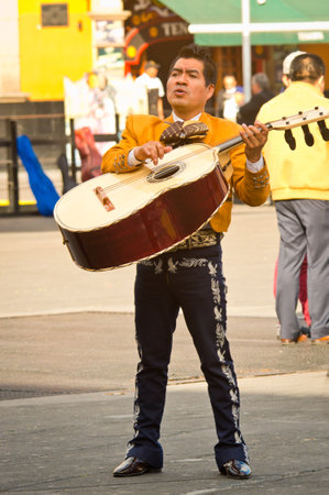 Mexico City - December 03, 2016 : Mariachi band play mexican music at Garibaldi Square in Mexico City, Mexico.のeditorial素材