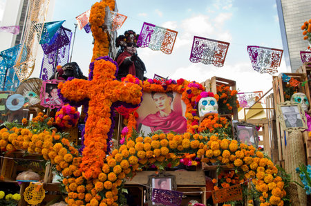 Mexico City, Mexico - October 29, 2016 : Day of the dead parade in Mexico city. The Day of the Dead is one of the most popular holidays in Mexico.のeditorial素材