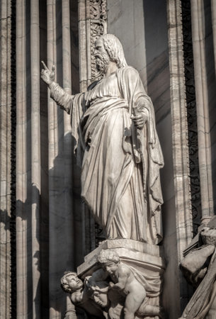 Milan, Italy - June 22, 2018: Outside decoration statues of Milan Cathedral (Duomo di Milano), Metropolitan Cathedral-Basilica of the Nativity of Saint Mary.のeditorial素材