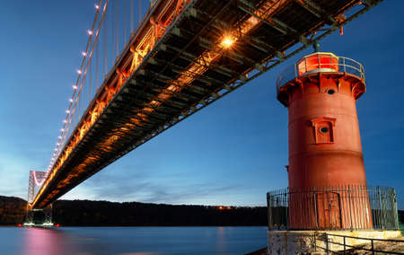 George Washington Bridge and Red Little Lighthouse officially Jeffrey's Hook Light, New York, USAの写真素材