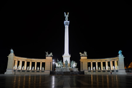 The Heroes Square in Budapestのeditorial素材