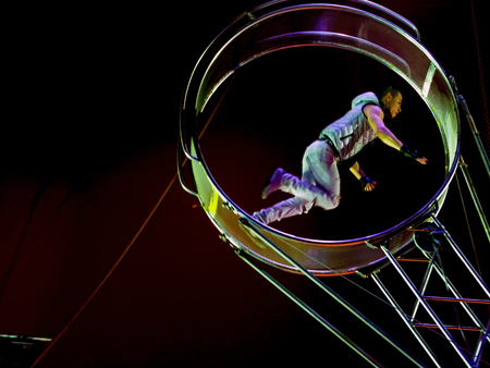 Artiste swing a circusのeditorial素材