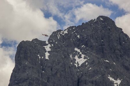 Helicopter Tours around the Three Sistersの写真素材