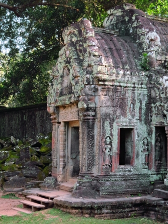 The ancient ruins of Angkor Wat temple complex             の写真素材