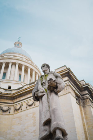 Lawfull Stone Statue Standing infront of the Parliament Reminding People of Law and Orderの写真素材