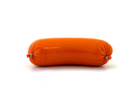 eine ganze wurst auf einem weiÃen hintergrundの写真素材
