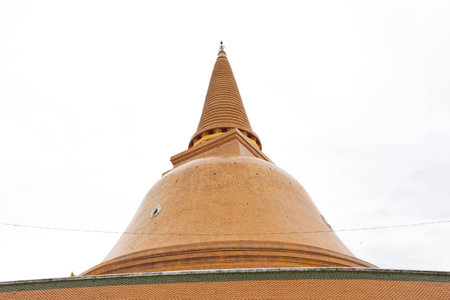 Great pagoda and blue sky, Nakornpathom thailandの写真素材