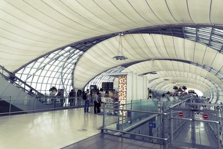 Passengers walking in Suvanaphumi Airport Bangkokのeditorial素材