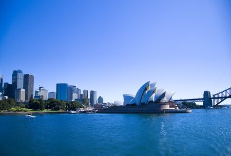 Side view of Sydney's most famous icon, the Sydney Opera Houseのeditorial素材