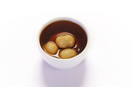 Glutinous rice ball in ginger tea