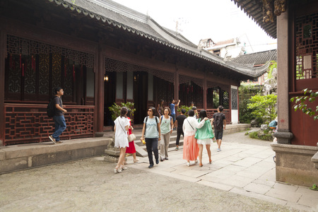 Traditional pavilions in Yuyuan Gardens, Shanghai, Chinaのeditorial素材