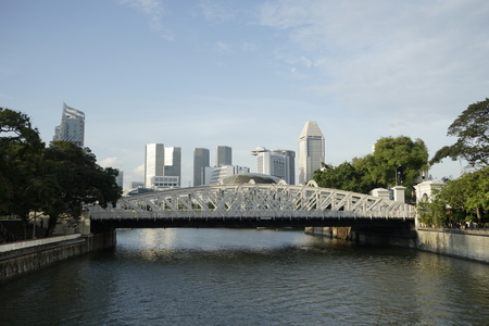 Cavenagh Bridge over the Singapore River.のeditorial素材