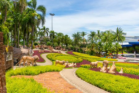 beautiful garden decoration in Nong Nooch Tropical Botanical Garden in Chonburi,Thailandのeditorial素材