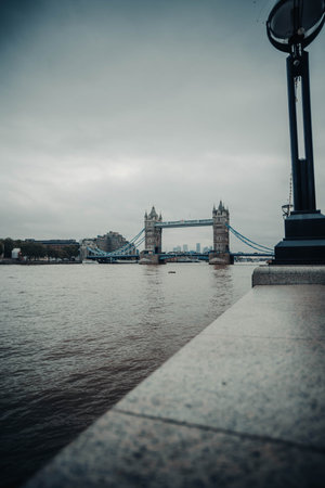 Vertical landscape shot of Tower Bridge over the River Thames in London, UKの写真素材