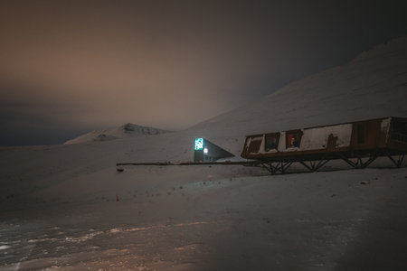 The snowy mountain in Longyearbyen, Svalbardの写真素材