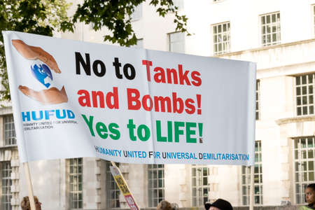 London, 28th September 2017:- Protesters gather in Whitehall, opposite Downing Street, to protest the growing tensions between North Korea and the USAのeditorial素材