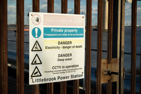 Dartford, 19th January 2018:-A warning sign at Littlebrook Power Station Kent decommissioned in 2015のeditorial素材