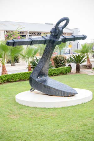 A large shipâs anchor on display in Gibraltar. Gibraltar is a British Overseas Territory located on the southern tip of Spain.のeditorial素材