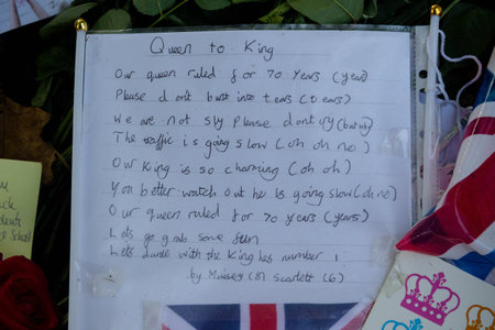 London, United Kingdom, 14th September 2022:- Tributes left by the public to Queen Elizabeth II in Green Park near Buckingham Palaceのeditorial素材