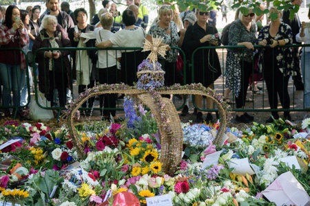 London, United Kingdom, 14th September 2022:- Tributes left by the public to Queen Elizabeth II in Green Park near Buckingham Palaceのeditorial素材
