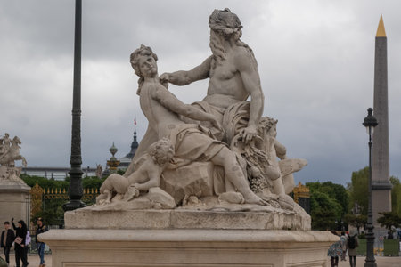 Paris, April 19th 2024:- A view of statues near the Place De La Concordeのeditorial素材