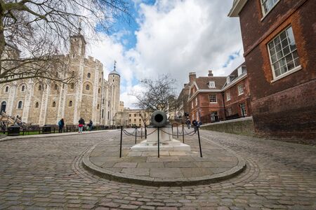 The Tower of London, blue skyのeditorial素材