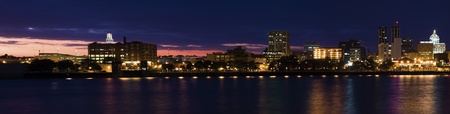 Peoria, Illinois, USA - October 13, 2008: Panorama of downtown Peoria, Illinois at sunset. Seen accross Illinois River.のeditorial素材