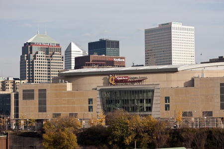 Skyline of Cleveland, Ohio. Home of Cleveland Cavaliers - Quicken Loans Arena in the foreground. The arena was opened in 1994 and has capacity of 20000 people.のeditorial素材