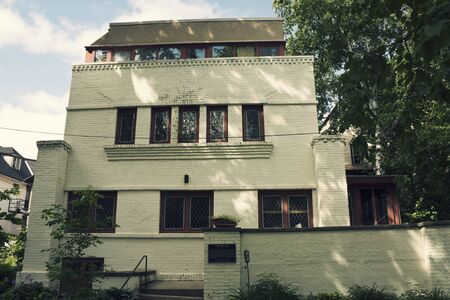 Robert Lamp House by Frank Lloyd Wright in the center of Madison, Wisconsin. Built in 1903. Seen during spring morning.のeditorial素材