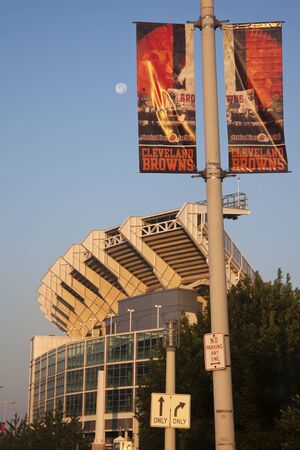 Cleveland Browns banner in front of the stadium. The stadium was built in 1999 and allows 73000 people.のeditorial素材