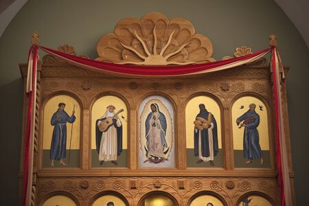 Altar in SCathedral Basilica of St. Francis of Assisi in Santa Fe, New Mexico.のeditorial素材