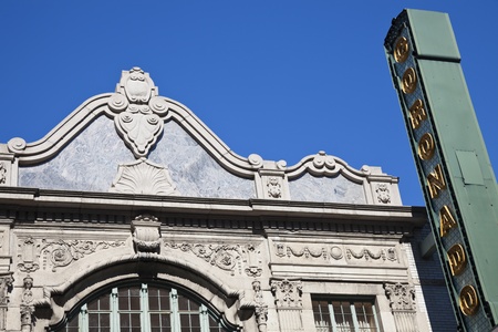 Coronado Times Theater in Rockford, Illinois. Seen in the morning with clear, blue sky. The theater has 2400 seats. Built in 1927. Rockford, Illinois, USA September 13, 2011のeditorial素材
