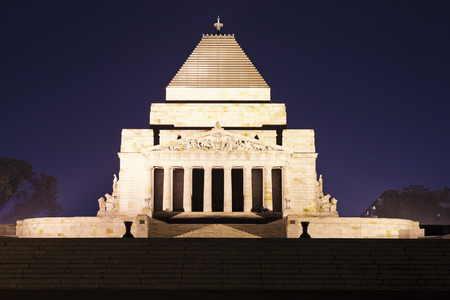 Melbourne War Memorial at night. Melbourne, Victoria, Australiaのeditorial素材