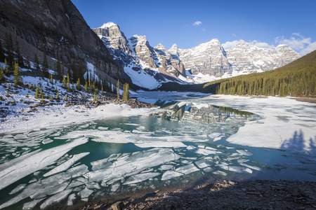 Moraine Lake in Banff National Park. Alberta, Canada.の写真素材