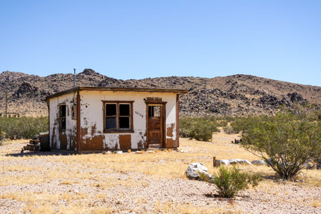 Abandoned desert shackの写真素材