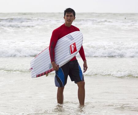 PHUKET, THAILAND - SEPTEMBER 15  unidentified  presenter in the Quiksilver Open Phuket Thailand on September 15, 2012 at Patong Beach in Phuket, Thailandのeditorial素材