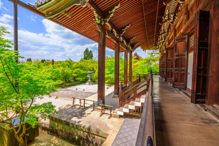 Kyoto, Japan - April 28, 2017: wood footpath and architecture of Amida-do hall in Eikan-do Temple or Zenrin-ji belongs to the Jodo sect of Japanese Buddhism. Eikando is a popular Zen Temple.のeditorial素材