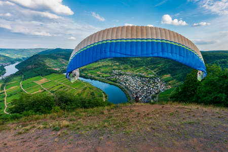 Paragliding over the Moselle vineyards, Germany.のeditorial素材