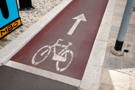 View of bycicle path in Milan, Italyのeditorial素材