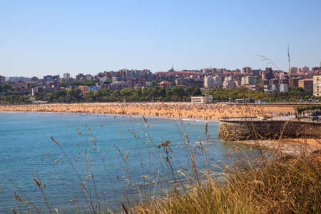 SANTANDER, SPAIN - AUGUST, 22: View of the Santander beach on August 22, 2016の写真素材