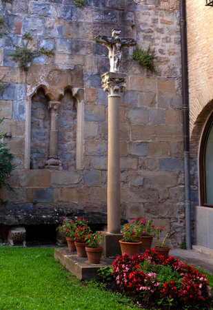 Inner courtyard of the Camara de Comptos de Navarra in Pamplona. It is the oldest court of accounts in Spainの写真素材