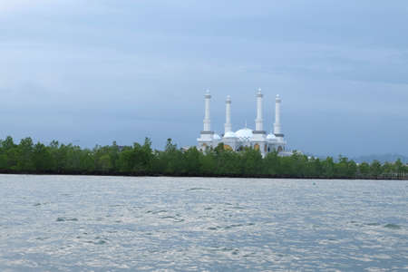 Mosque Hidayaturrahman - Islamic Center Nunukan, Indonesia, seen from the middle of the seaの写真素材