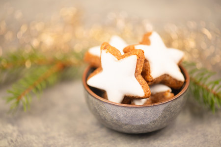 Cinnamon stars, cinnamon stars traditional German Christmas cookies, gingerbread with anise spice for winter holidaysの写真素材