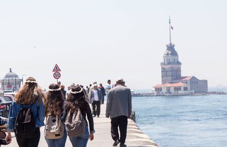People towards Maidens Tower located in the middle of Bosporusのeditorial素材