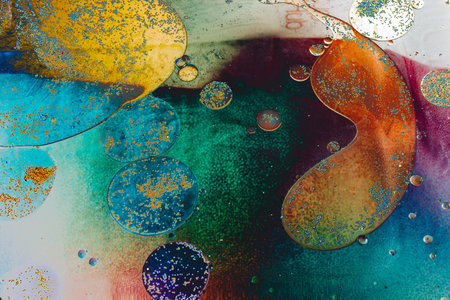 Oil bubbles inside water base form patterns