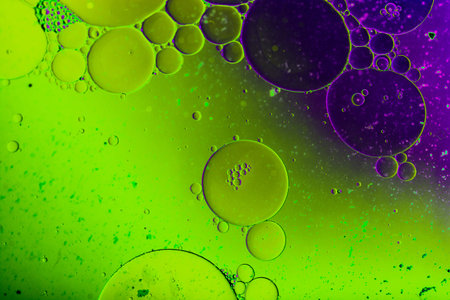 Oil bubbles inside water base form patterns